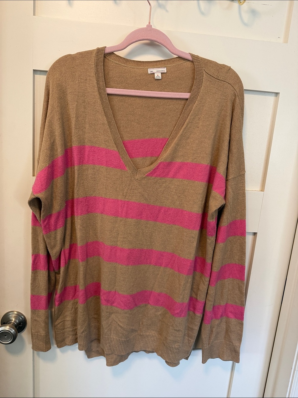 GAP V-Neck Striped Women’s Sweater - Tan with Pink Stripes